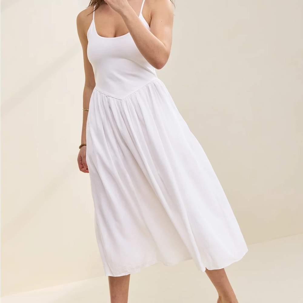 Aerie at the barre midi